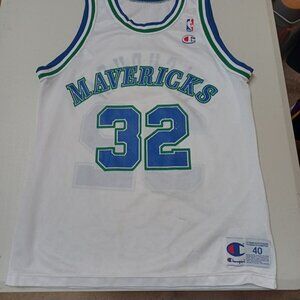 Champion Jamal Mashburn Dallas Mavericks NBA Basketball Jersey Adult Medium 40
